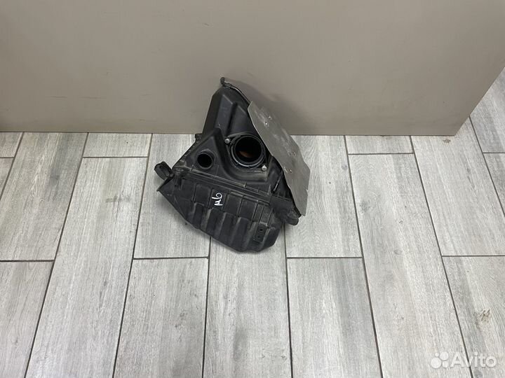 Корпус воздушного фильтра Ауди А4 8Е Б6 Б7