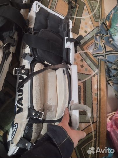Вратарские щитки vaughn