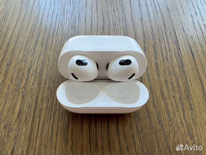 Беспроводные наушники Apple Airpods 3