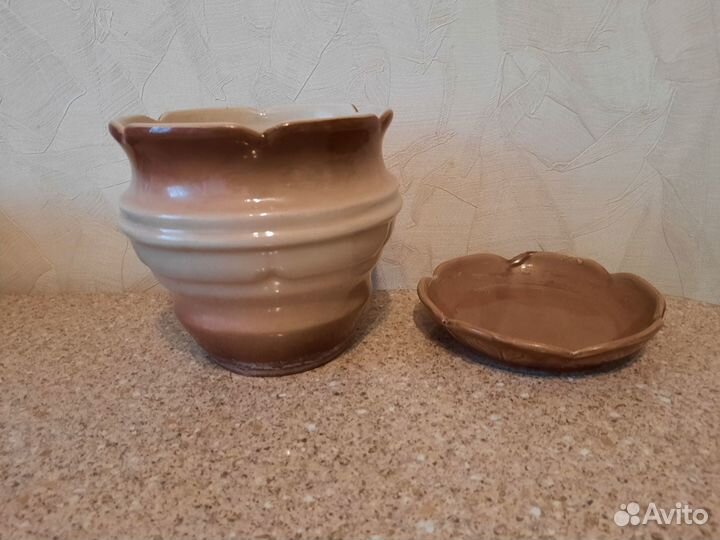 Горшок керамический с подставкой