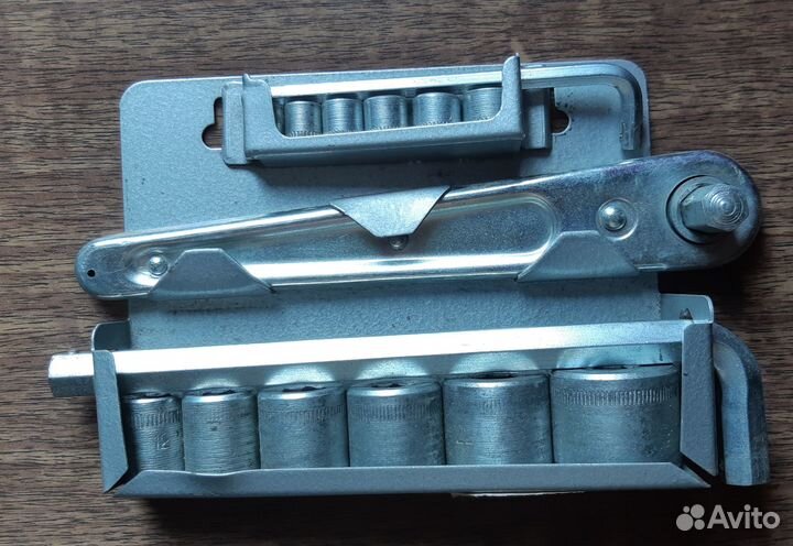 Комплект гаечных ключей