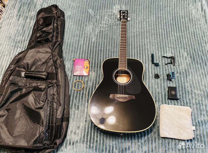 Электро акустическая гитара yamaha FG-TA