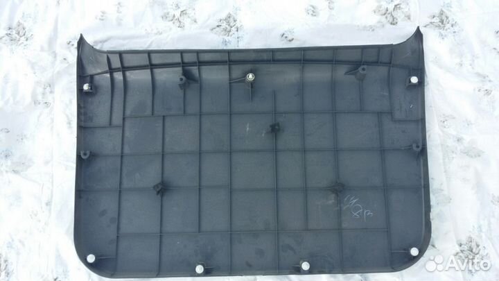 Обшивка двери задняя Toyota Ractis