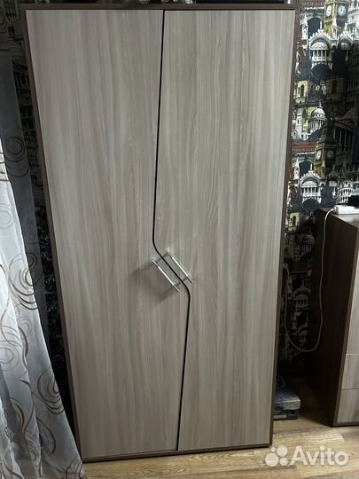Шкаф плательный