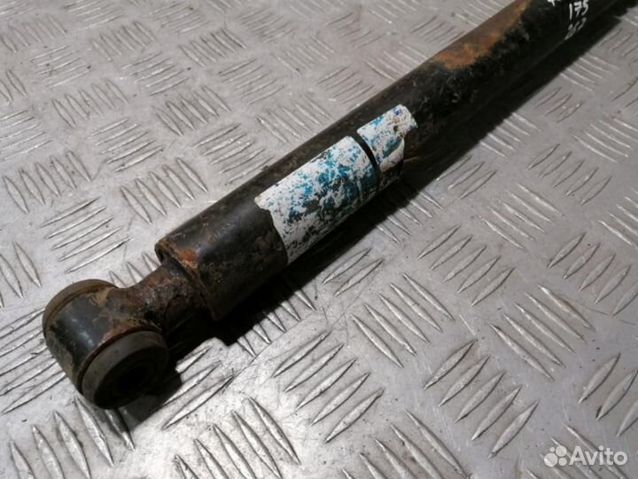 Амортизатор передний правый A 168