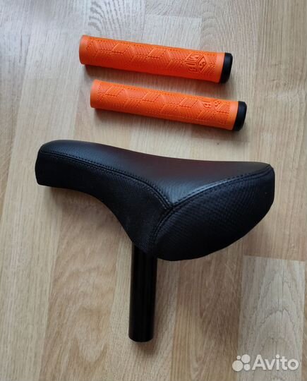 Велосипедное седло Funsea + грипсы Новое
