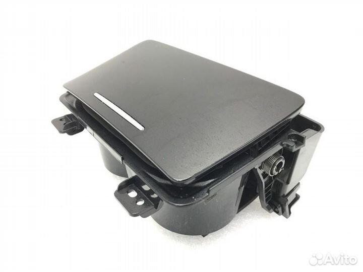 Подстаканник Mitsubishi Outlander 2020