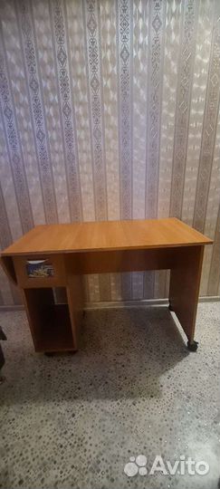 Детский письменный стол бу