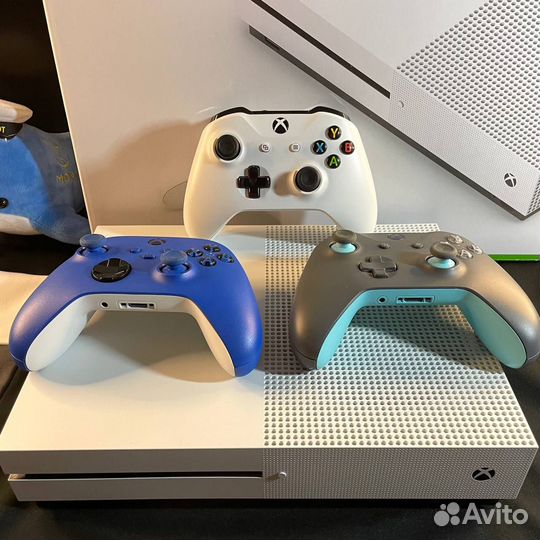 Xbox One S на 1тб + Игры