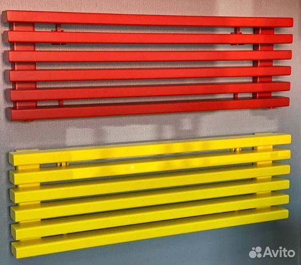 Черный вертикальный радиатор c боковым подключение