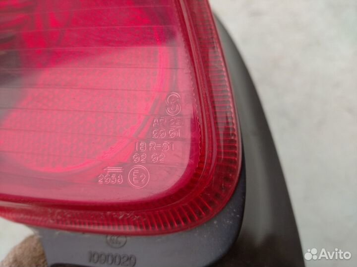 Фонарь задний левый Пежо 206