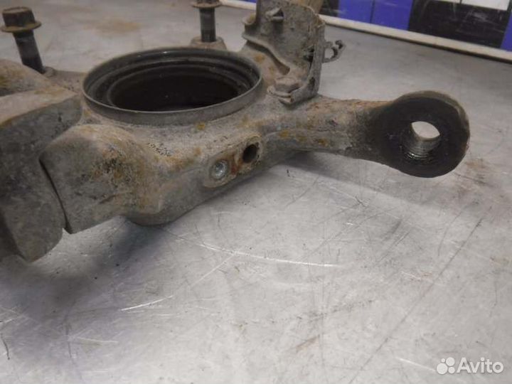 Кулак передний левый Toyota Lc Prado 120 1GR 2007