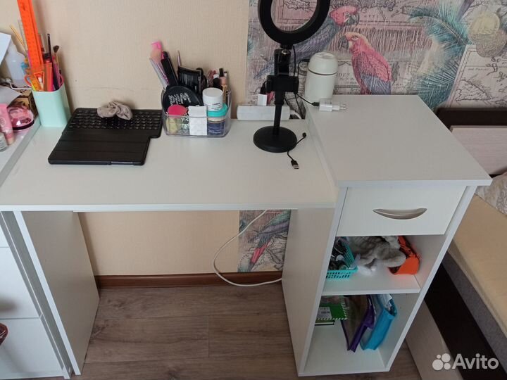 Письменный стол