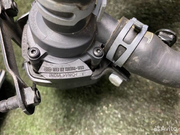 Помпа водяная с патрубками на Audi A7 (4G), 4GA