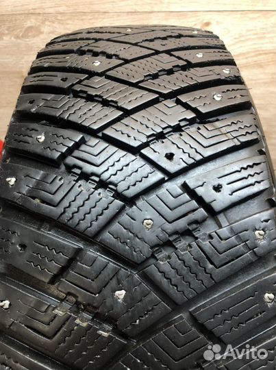 Goodyear Ultragrip Ice Arctic 215/65 R16 98T