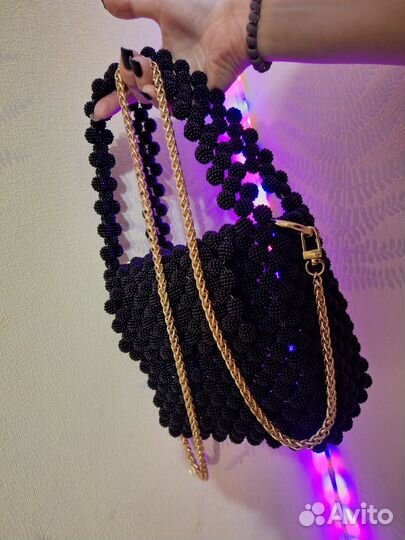 Сумочка из бусин ручной работы