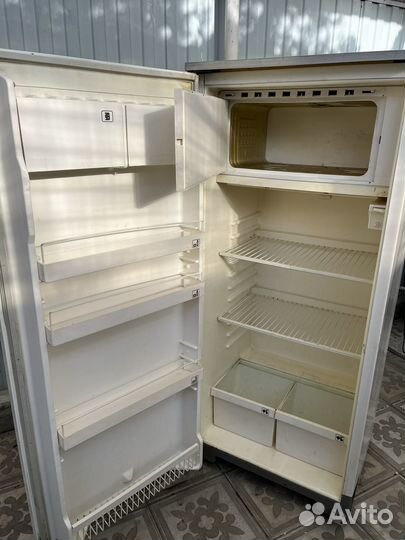 Холодильник Полюс и Саратов