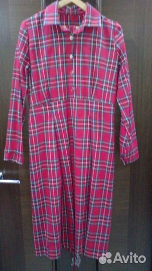Модное красное платье в клетку