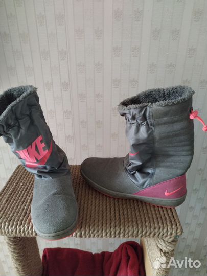 Сапожки Nike 39