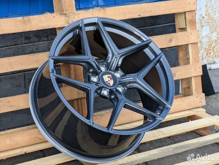 Кованые диски GT Forged R22 на Porsche Cayenne