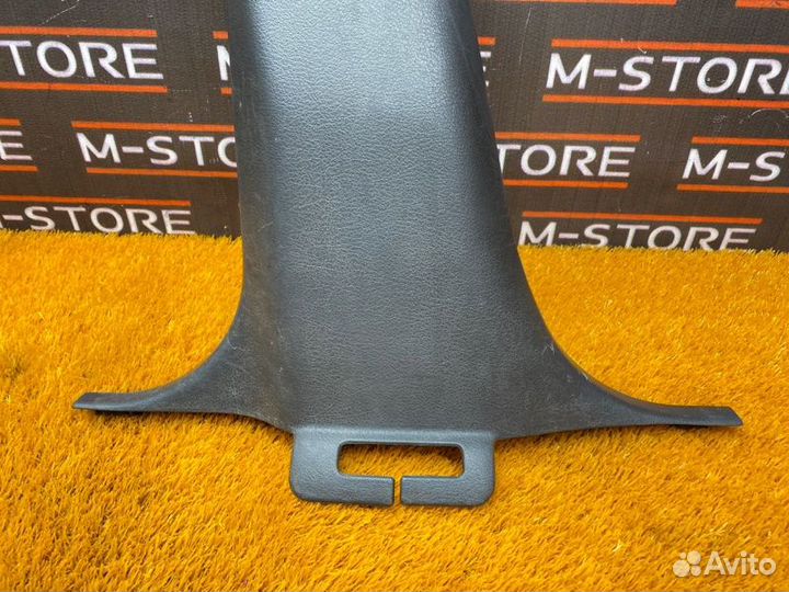 Обшивка стойки левая Subaru Impreza GC1-003306