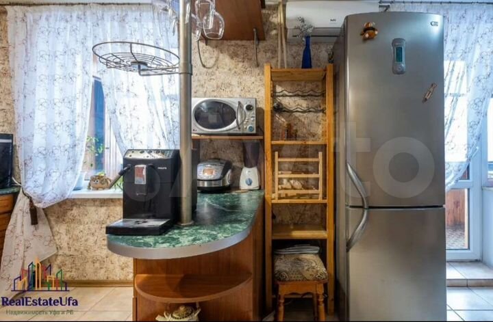 4-к. квартира, 107 м², 8/9 эт.