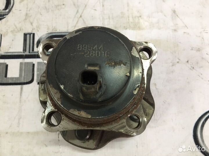 Ступичный подшипник задний правый Lexus Rx270