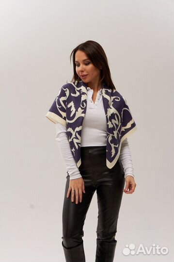 Платок женский Шерсть темно синий-бежевый 90х90