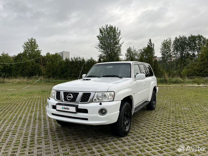 Nissan Patrol 3.0 МТ, 2008, 260 500 км