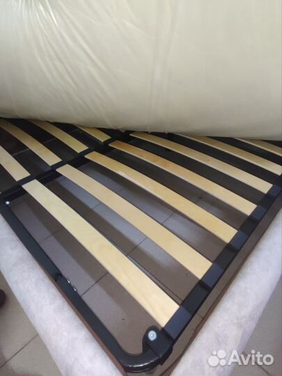 Кровать двухспальная 