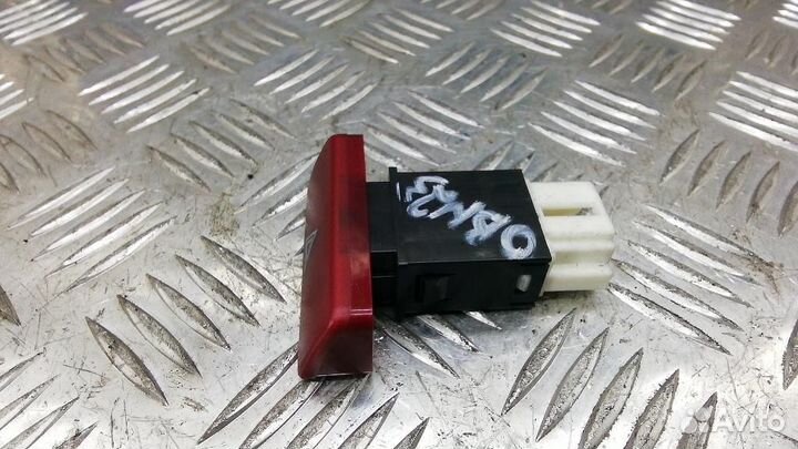 Кнопка аварийной сигнализации Mitsubishi Lancer/La