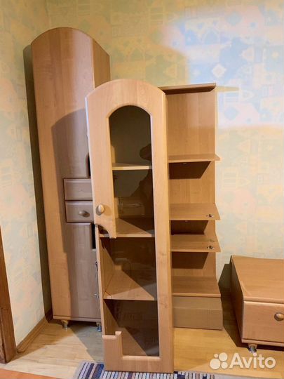 Шкаф в детскую комнату