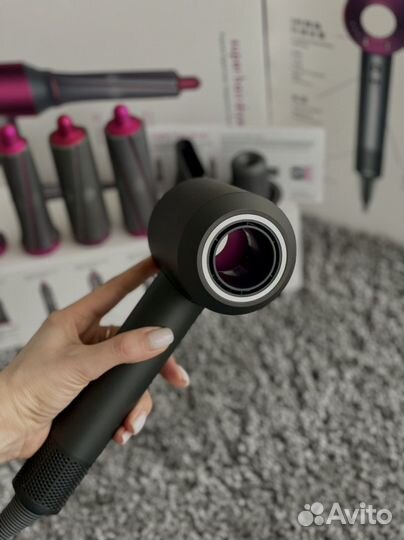 Фен - стайлер Dyson