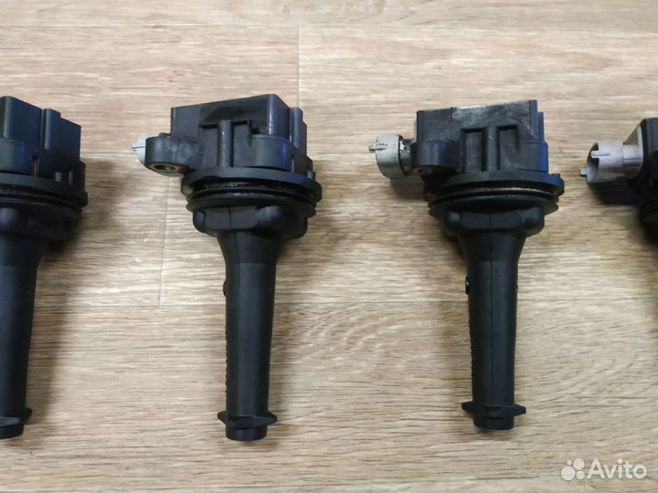 Катушка зажигания Ford 1371601 двс 2.5 осталась 1