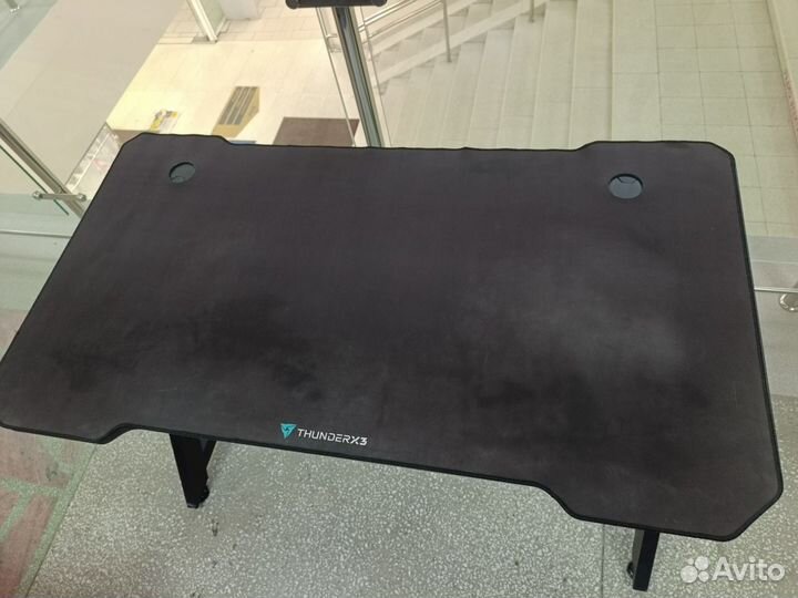 Стол компьютерный игровой ThunderX3 ED3
