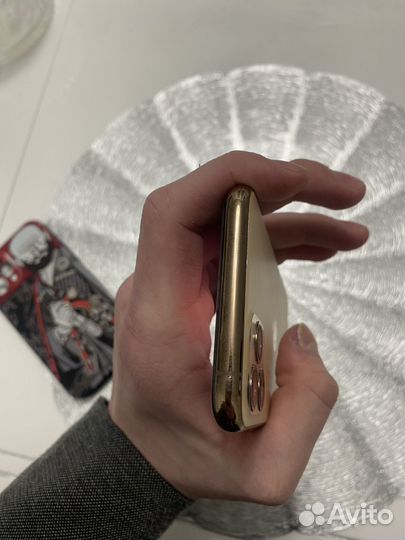 iPhone 11 Pro, 64 ГБ