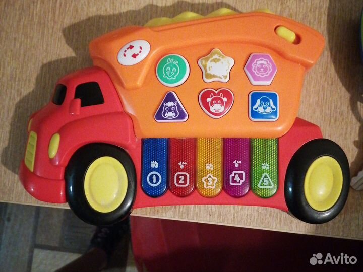 Детские развивающие игрушки для малышей