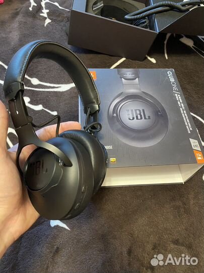 Беспроводные наушники JBL Club One