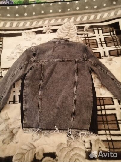Куртка джинсовая