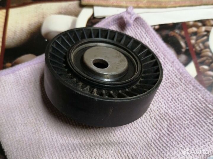 Ролик паразитный обводной BMW