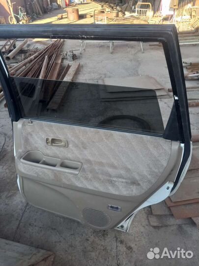 Дверь задняя правая Honda Odyssey