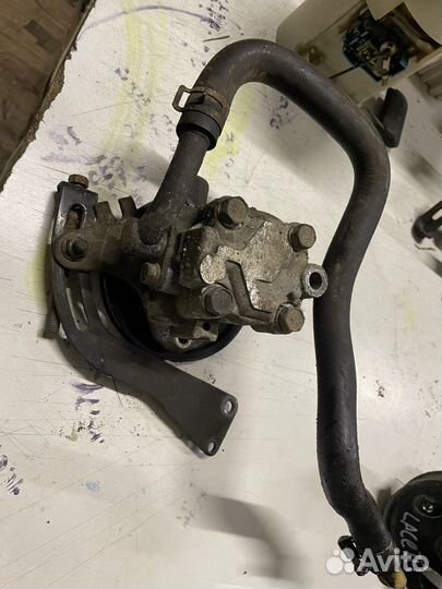 Насос гидроусилителя Nissan Almera Classic B10