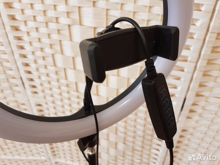 Кольцевая лампа со штативом