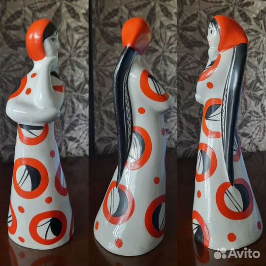 Фигурка, девушка с косой. Старая гжель