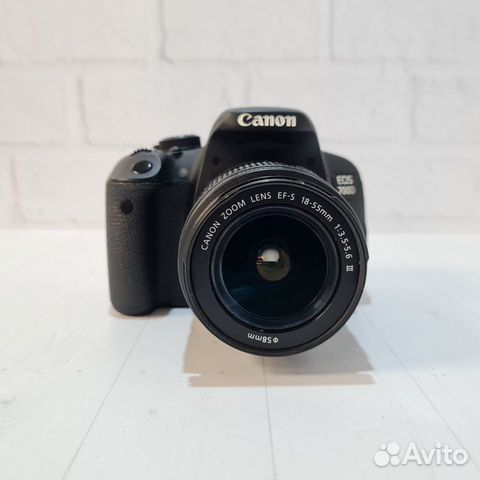 Зеркальный фотоаппарат Canon EOS 700D объявление продам