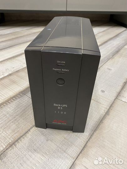 Ибп APC Back-UPS RS 1100
