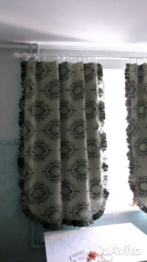 Продам новые шторы для кухни