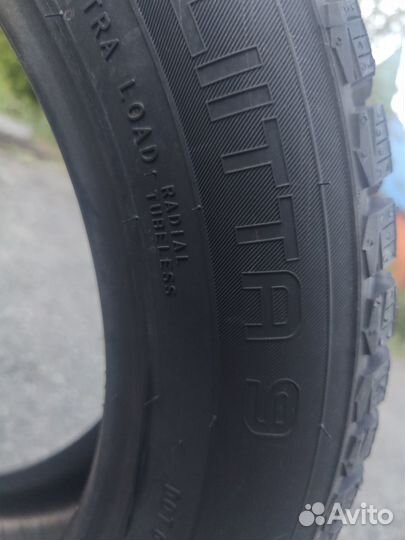 Nokian Tyres Hakkapeliitta 9 215/55 R17 98T