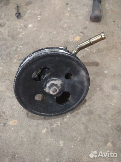 Насос гур для Ниссан Пресаж