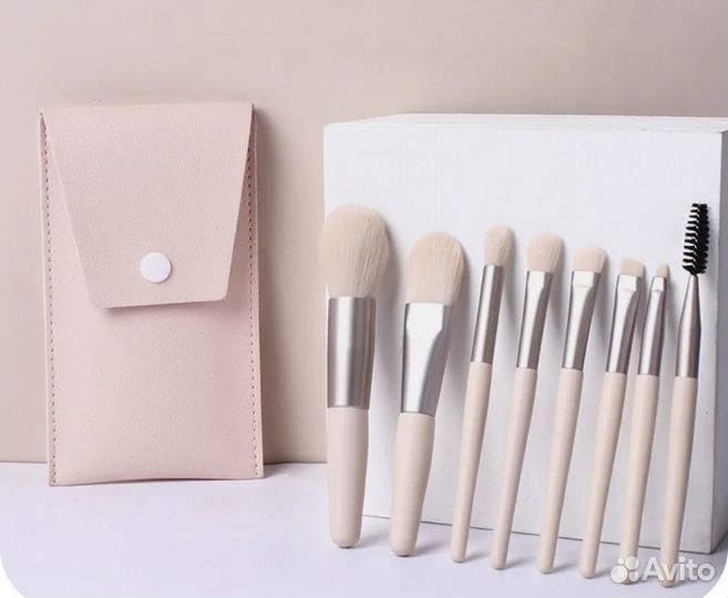 Кисти для макияжа профессиональные